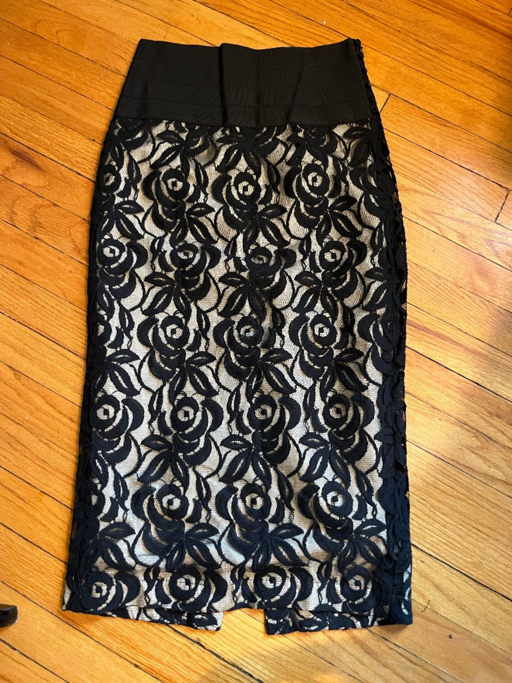 Body by Victoria Black Lace Pencil Skirt sz 6